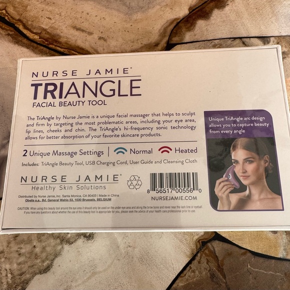Nurse Jamie TriAngle Facial Beauty Tool - NIB SEALED - Picture 2 of 3